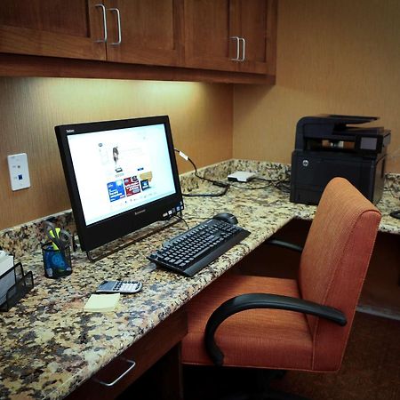 Hampton Inn Юнион-Сити Экстерьер фото