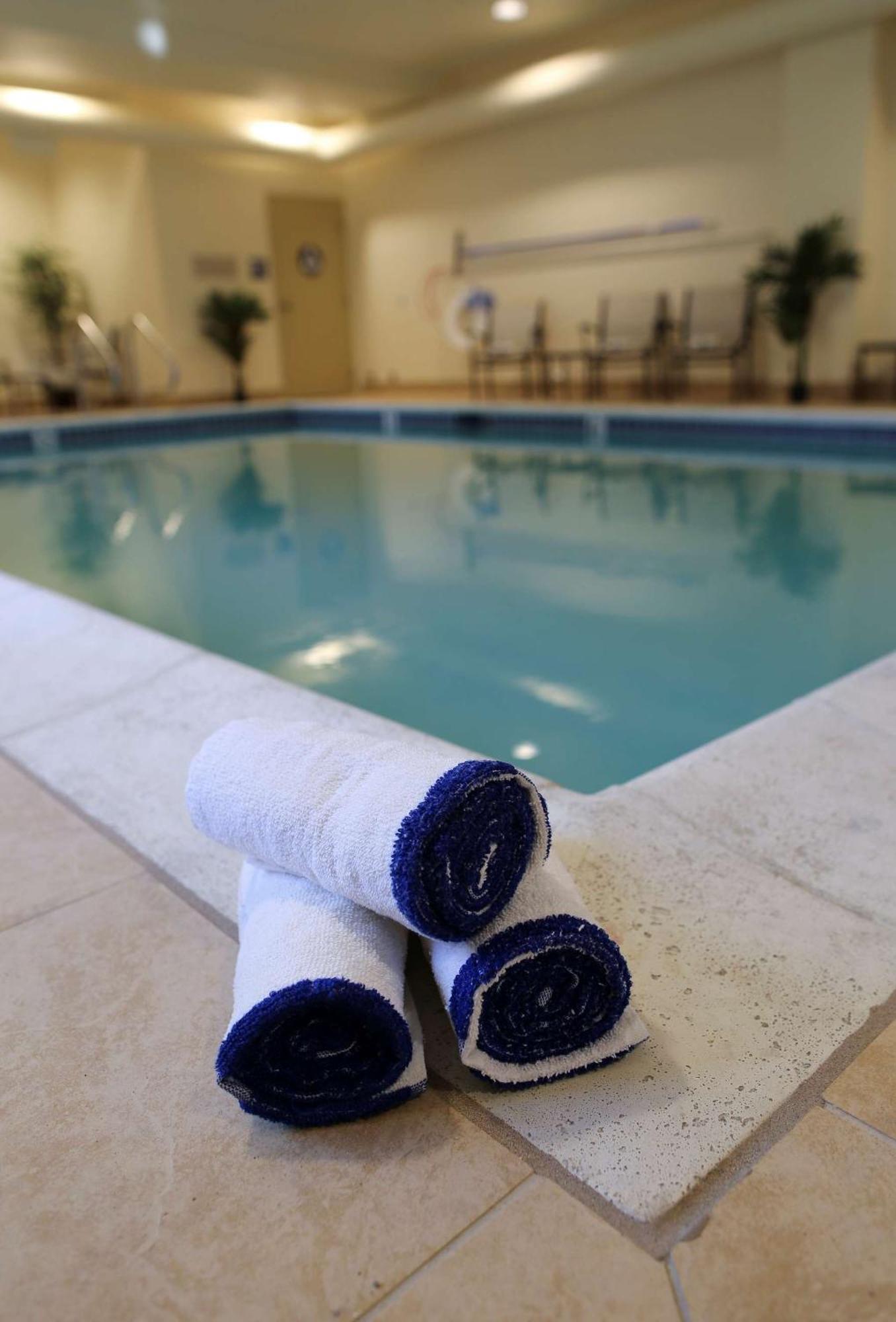 Hampton Inn Юнион-Сити Экстерьер фото